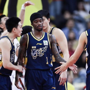 九游娱乐-广东宏远官方：拉科塞维奇已完成注册，萨姆纳将因伤离队