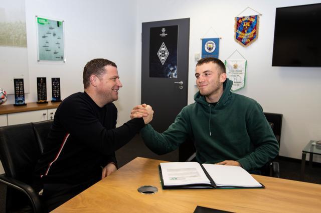 1640853542138013479.jpg 1640853542138013479.jpg